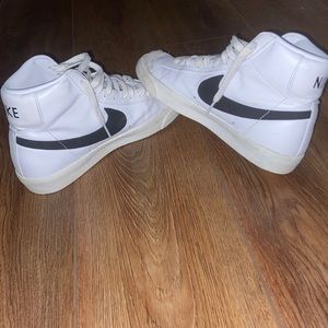 Nike blazers mid ‘77 vintage